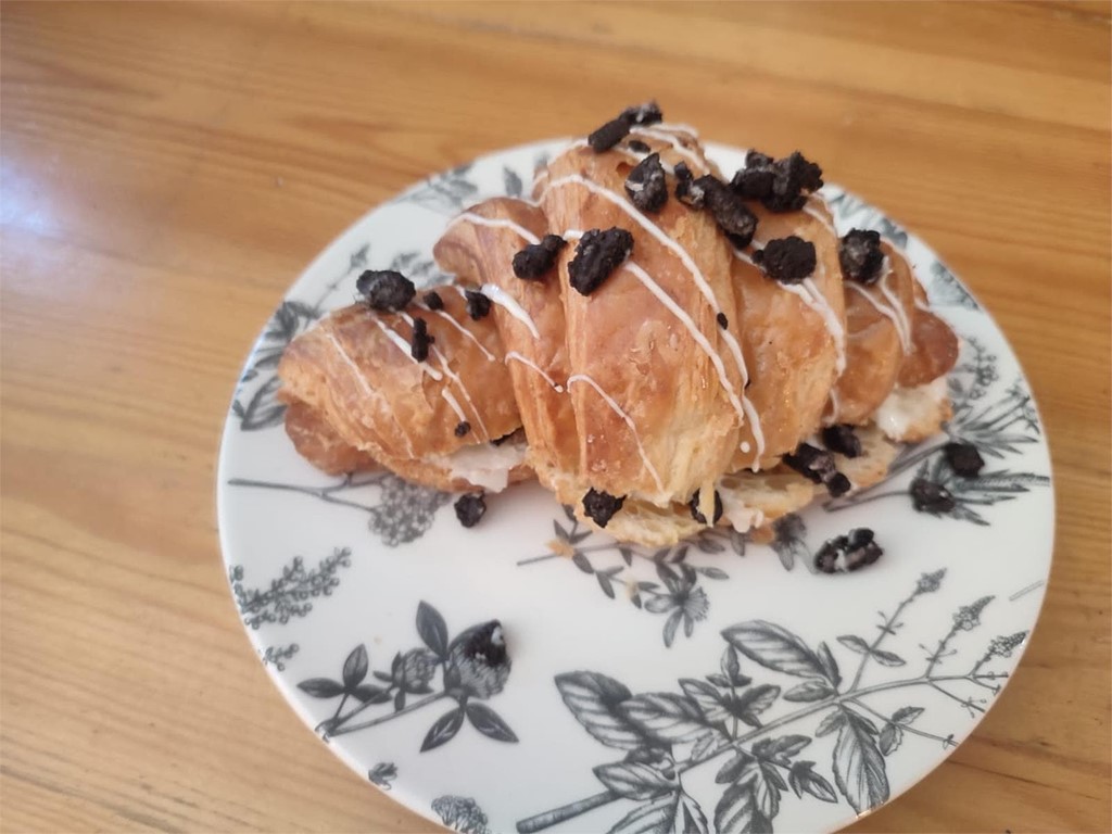 Croissant de Chocolate blanco y Oreo - Imagen 1